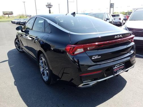 2022 Kia K5 EX