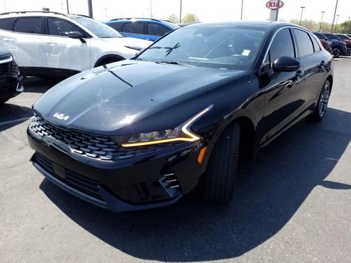 2022 Kia K5 EX