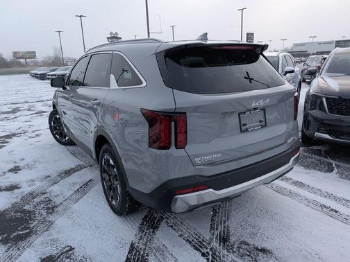 Wolf Gray 2026 Kia Sorento S