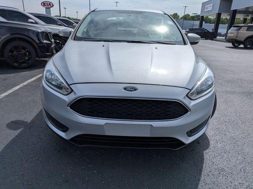 Ingot Silver 2016 Ford Focus SE