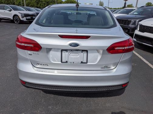 Ingot Silver 2016 Ford Focus SE