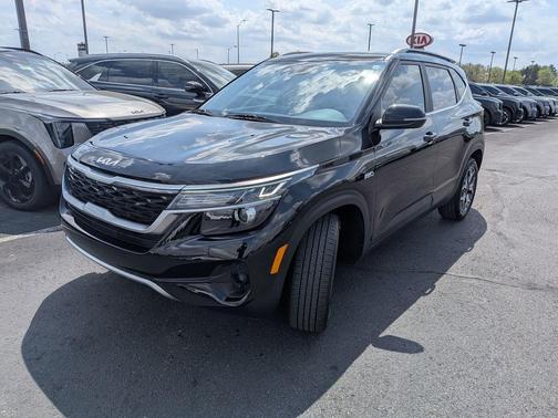 Cherry Black 2023 Kia Seltos EX