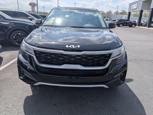 Cherry Black 2023 Kia Seltos EX