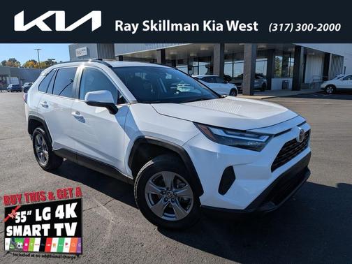 2024 Toyota RAV4 XLE