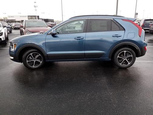 2025 Kia Niro EX