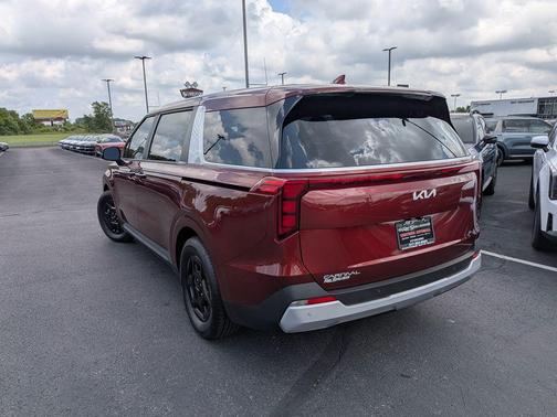 2025 Kia Carnival LXS