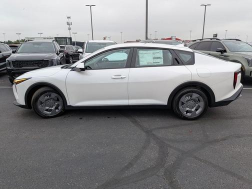 2025 Kia K4 LX