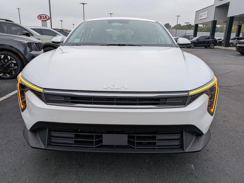 2025 Kia K4 LX