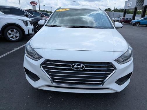 2020 Hyundai Accent SE