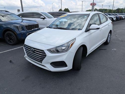 2020 Hyundai Accent SE