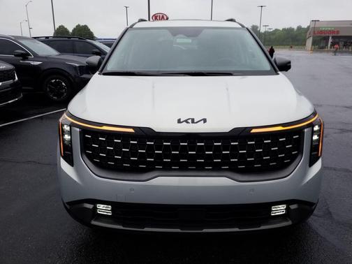 2025 Kia Carnival SX