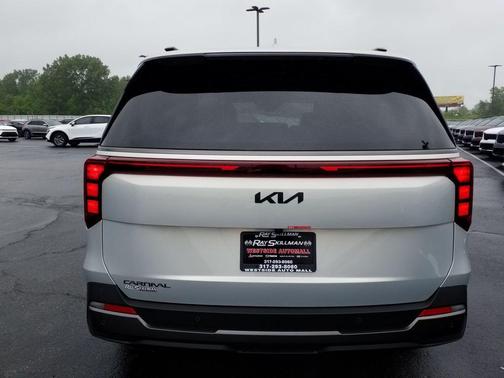 2025 Kia Carnival SX