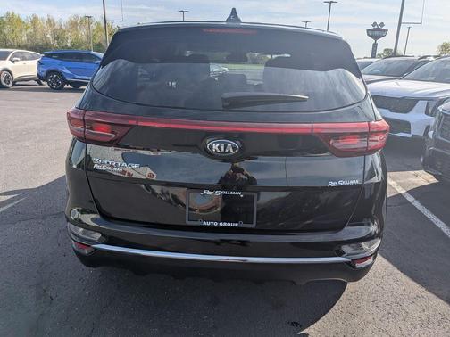 Black Cherry 2022 Kia Sportage LX