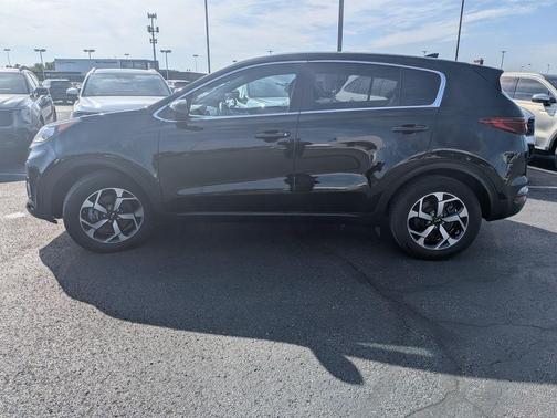 Black Cherry 2022 Kia Sportage LX
