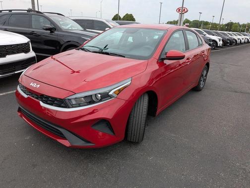 Currant Red 2024 Kia Forte LXS