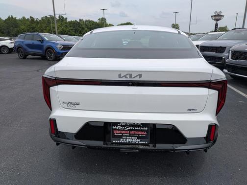 2025 Kia K4 GT-Line