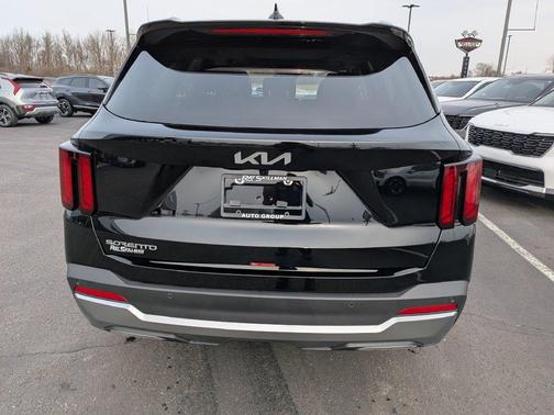 Ebony Black 2026 Kia Sorento S