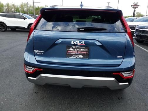 2025 Kia Niro SX Touring