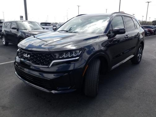 2022 Kia Sorento S