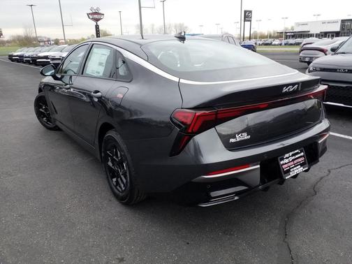 2025 Kia K5 LXS