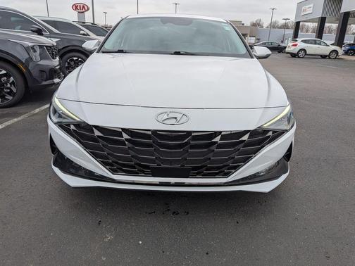 2023 Hyundai ELANTRA HEV Limited