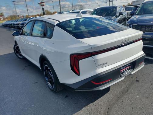 2025 Kia K4 EX