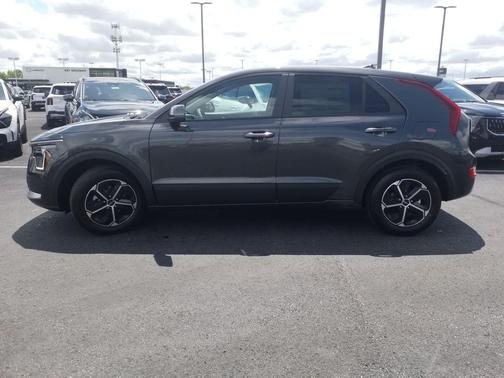 2025 Kia Niro LX