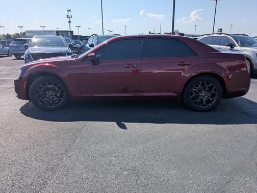 2019 Chrysler 300 S