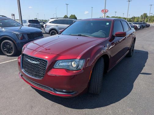 2019 Chrysler 300 S