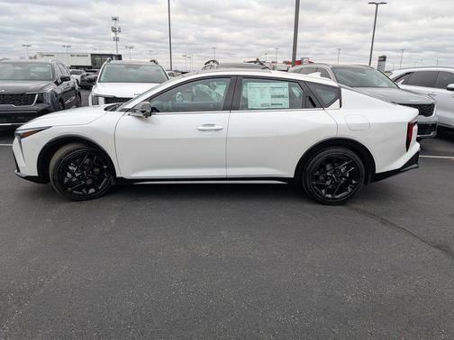 2025 Kia K4 GT-Line Turbo