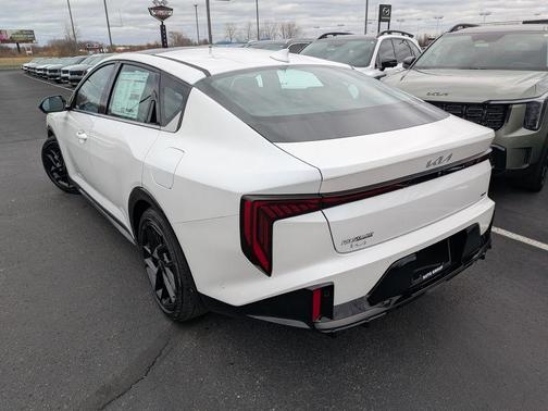 2025 Kia K4 GT-Line Turbo