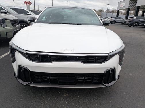 2025 Kia K4 GT-Line Turbo