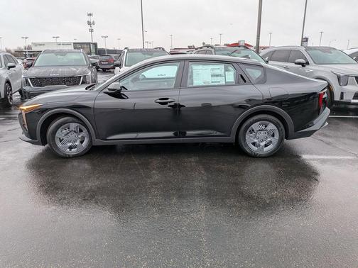 2026 Kia K4 LX