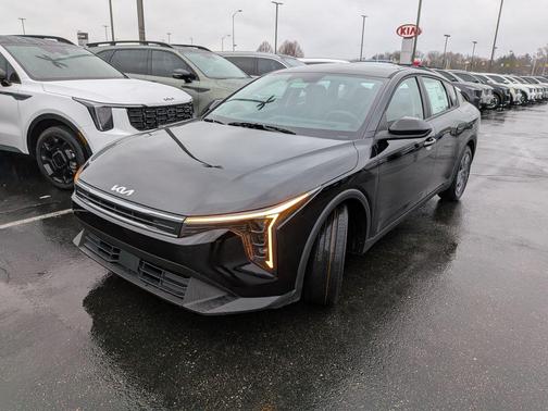 2026 Kia K4 LX