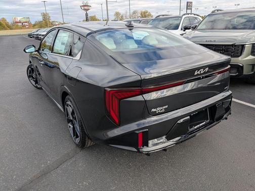 2025 Kia K4 GT-Line