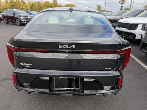 2025 Kia K4 GT-Line