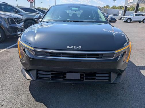 2025 Kia K4 LX