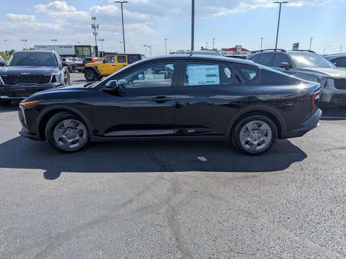 2025 Kia K4 LX