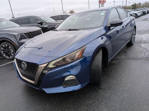 Deep Blue Pearl 2020 Nissan Altima 2.5 SR