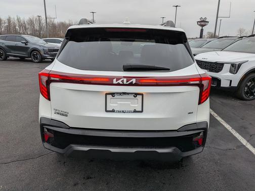 2024 Kia Seltos X-Line