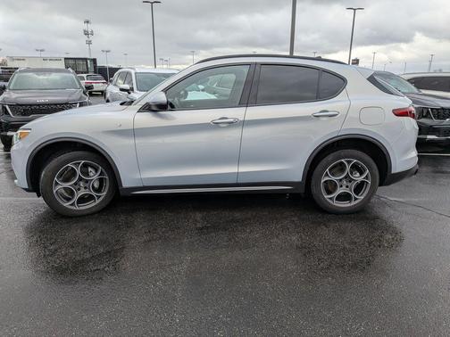2022 Alfa Romeo Stelvio Ti