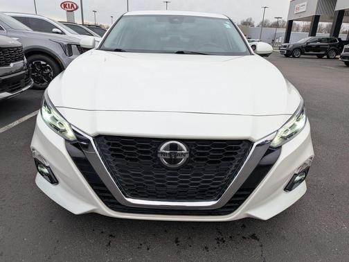 2020 Nissan Altima 2.0 Platinum