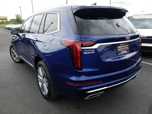 2023 Cadillac XT6 Premium Luxury FWD