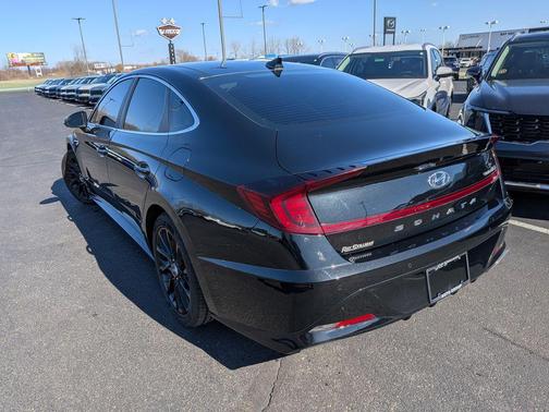 2022 Hyundai SONATA Limited