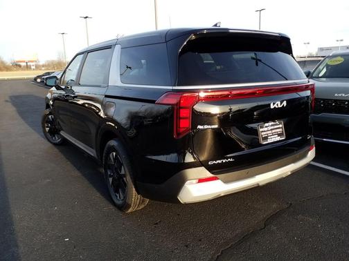 2025 Kia Carnival Hybrid LXS