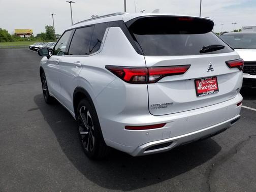 2024 Mitsubishi Outlander SEL