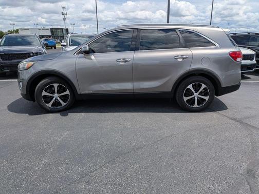 Titanium Silver 2017 Kia Sorento EX