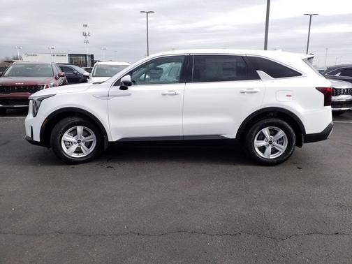 2025 Kia Sorento LX