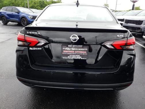 2022 Nissan Versa 1.6 SR