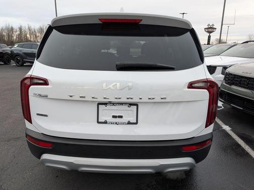 2022 Kia Telluride LX